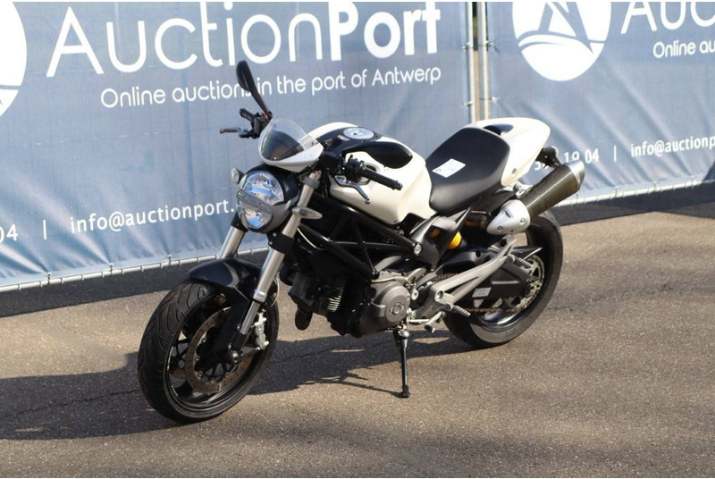 Мотоцикл Ducati MONSTER 696: фото 9 Мотоцикл Ducati MONSTER 696: фото 9