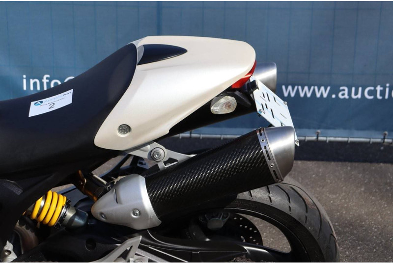 Мотоцикл Ducati MONSTER 696: фото 15 Мотоцикл Ducati MONSTER 696: фото 15