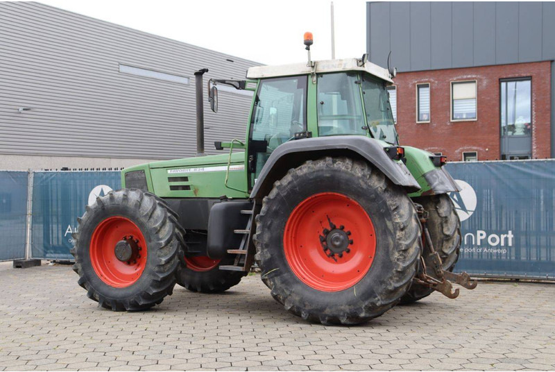 Fendt Favorit 824 - Трактор: фото 3 Fendt Favorit 824 - Трактор: фото 3