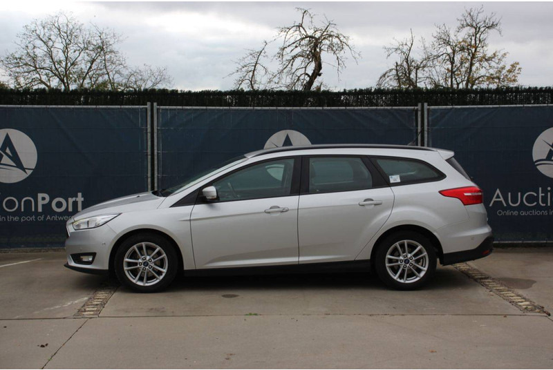 Ford Focus - Седан: фото 2 Ford Focus - Седан: фото 2