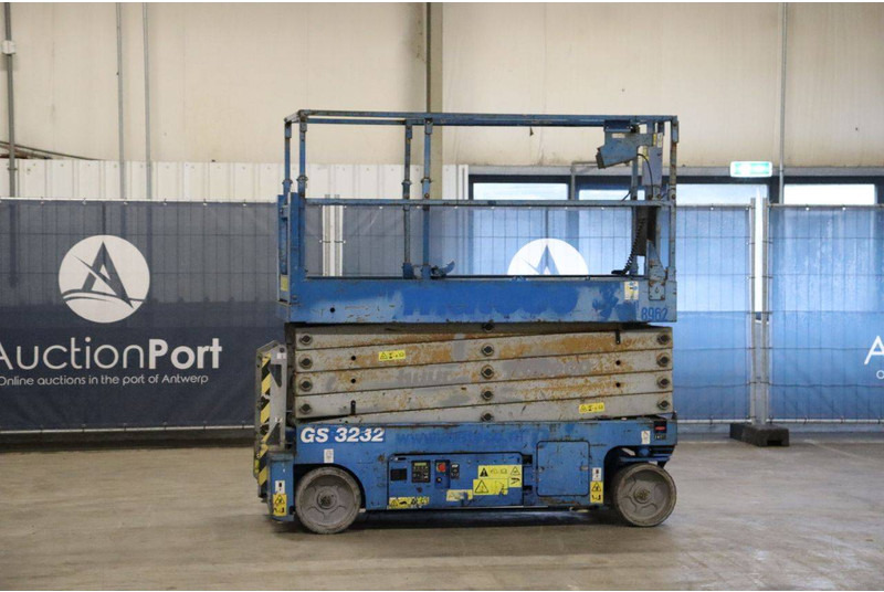 Genie GS-3232 - Ножничный подъемник: фото 1 Genie GS-3232 - Ножничный подъемник: фото 1