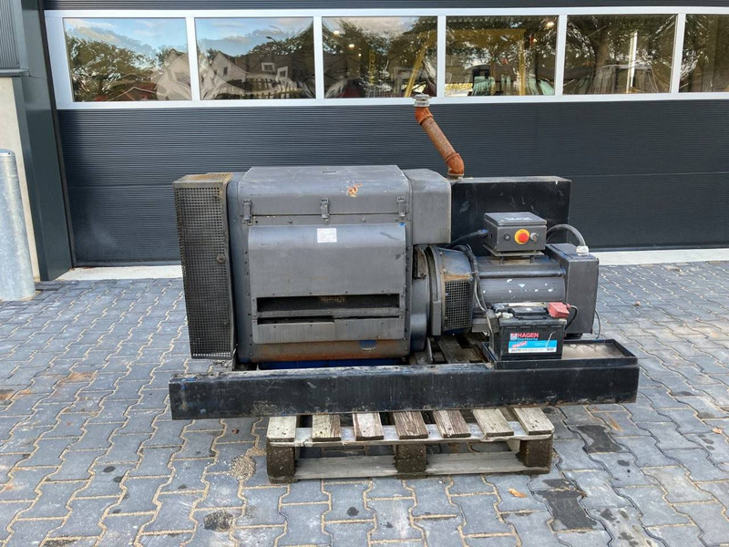 HSST 3-10-4 - Электрогенератор: фото 2 HSST 3-10-4 - Электрогенератор: фото 2