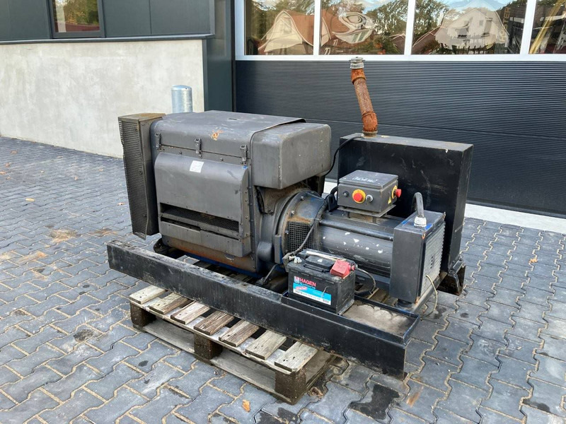 HSST 3-10-4 - Электрогенератор: фото 3 HSST 3-10-4 - Электрогенератор: фото 3