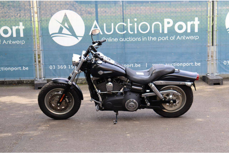 Harley-Davidson Dyna Fat Bob - Мотоцикл: фото 2 Harley-Davidson Dyna Fat Bob - Мотоцикл: фото 2