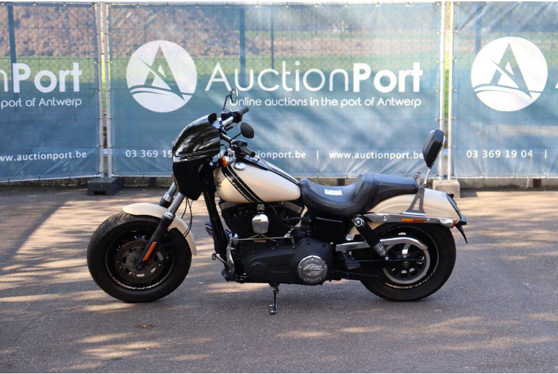 Harley-Davidson Dyna Fat Bob - Мотоцикл: фото 2 Harley-Davidson Dyna Fat Bob - Мотоцикл: фото 2
