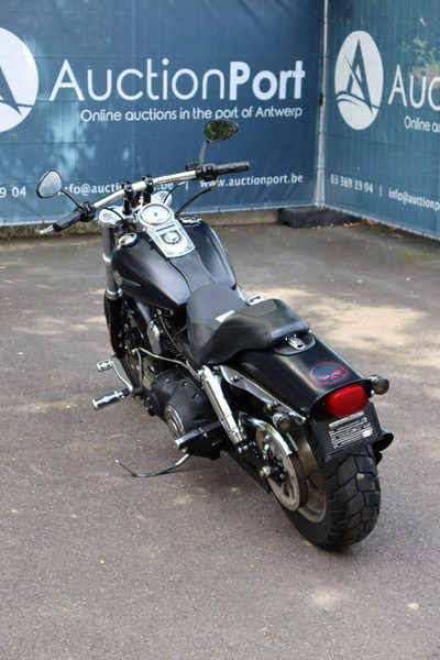 Harley-Davidson Dyna Fat Bob - Мотоцикл: фото 5 Harley-Davidson Dyna Fat Bob - Мотоцикл: фото 5
