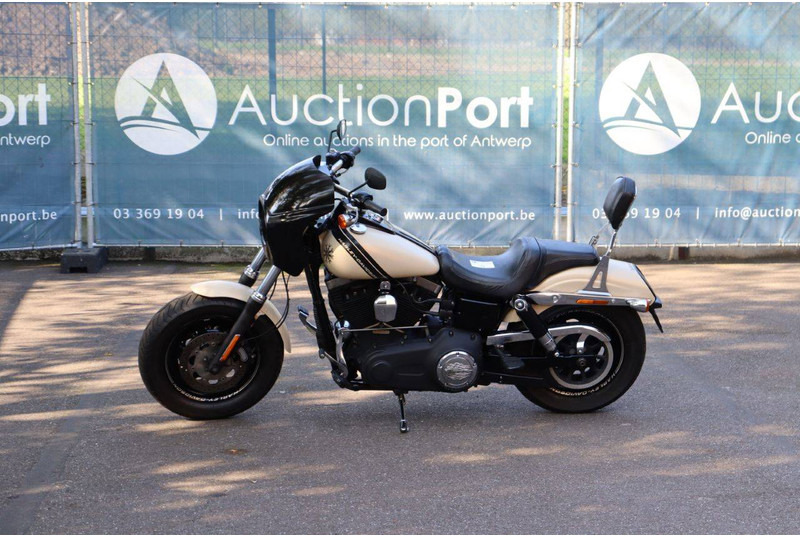 Harley-Davidson Dyna Fat Bob - Мотоцикл: фото 1 Harley-Davidson Dyna Fat Bob - Мотоцикл: фото 1