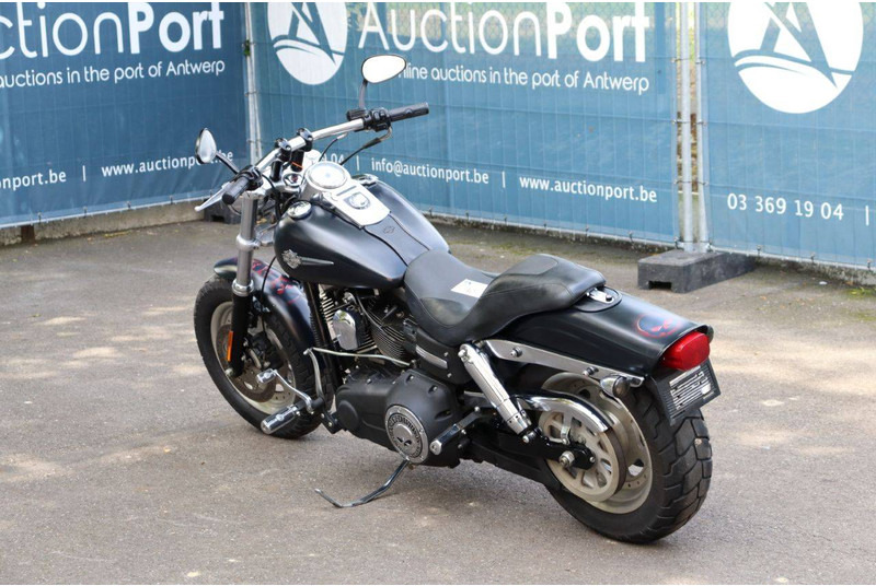 Harley-Davidson Dyna Fat Bob - Мотоцикл: фото 4 Harley-Davidson Dyna Fat Bob - Мотоцикл: фото 4