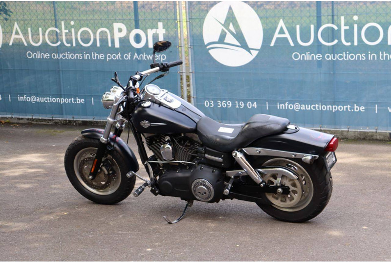 Harley-Davidson Dyna Fat Bob - Мотоцикл: фото 3 Harley-Davidson Dyna Fat Bob - Мотоцикл: фото 3