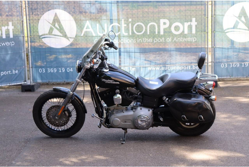 Harley-Davidson Dyna Street Bob - Мотоцикл: фото 2 Harley-Davidson Dyna Street Bob - Мотоцикл: фото 2