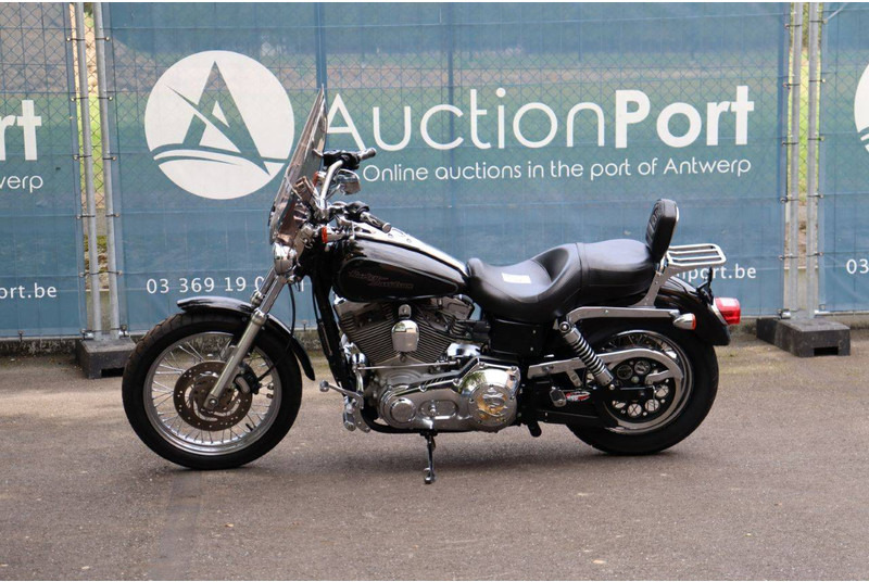 Harley-Davidson Dyna Super Glide Custom - Мотоцикл: фото 1 Harley-Davidson Dyna Super Glide Custom - Мотоцикл: фото 1