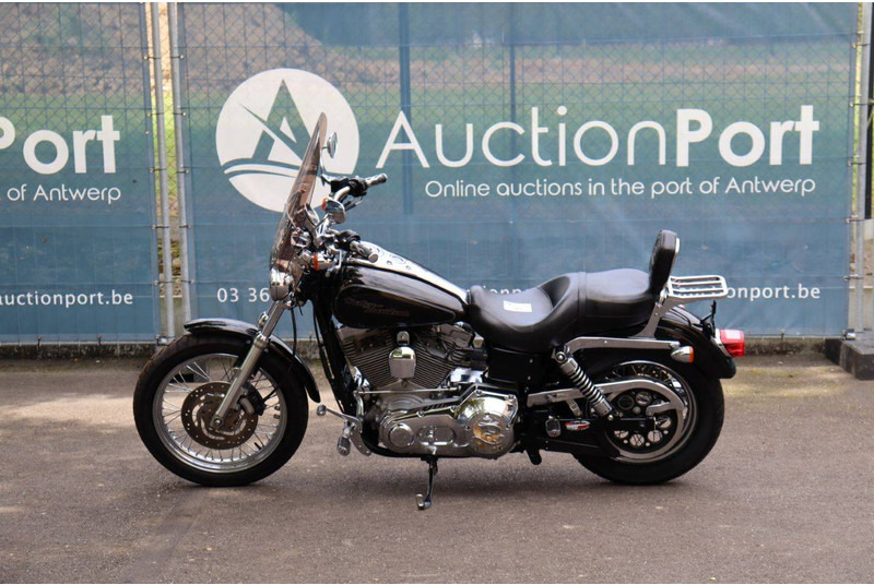 Harley-Davidson Dyna Super Glide Custom - Мотоцикл: фото 2 Harley-Davidson Dyna Super Glide Custom - Мотоцикл: фото 2