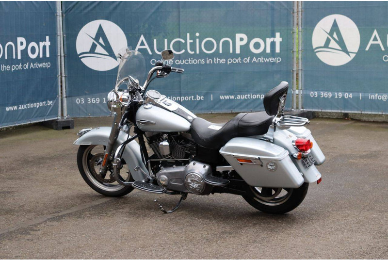 Harley-Davidson Dyna Switchback - Мотоцикл: фото 3 Harley-Davidson Dyna Switchback - Мотоцикл: фото 3