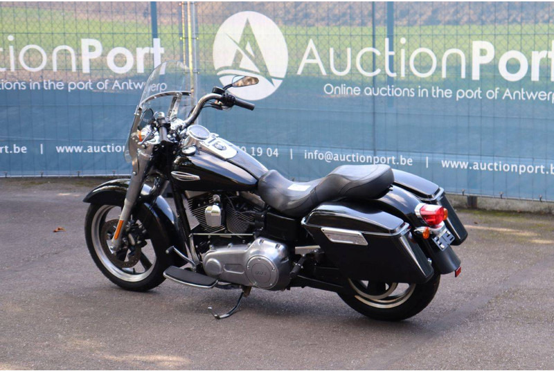 Harley-Davidson Dyna Switchback - Мотоцикл: фото 3 Harley-Davidson Dyna Switchback - Мотоцикл: фото 3