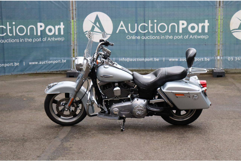 Harley-Davidson Dyna Switchback - Мотоцикл: фото 2 Harley-Davidson Dyna Switchback - Мотоцикл: фото 2