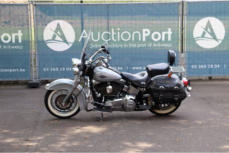 Harley-Davidson Heritage Softail - Мотоцикл: фото 1 Harley-Davidson Heritage Softail - Мотоцикл: фото 1