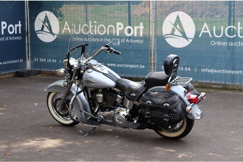 Harley-Davidson Heritage Softail - Мотоцикл: фото 3 Harley-Davidson Heritage Softail - Мотоцикл: фото 3