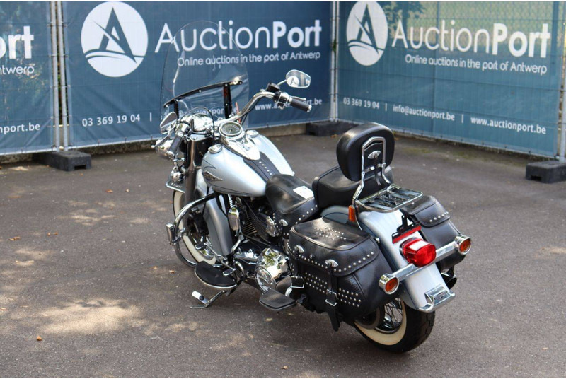 Harley-Davidson Heritage Softail - Мотоцикл: фото 4 Harley-Davidson Heritage Softail - Мотоцикл: фото 4