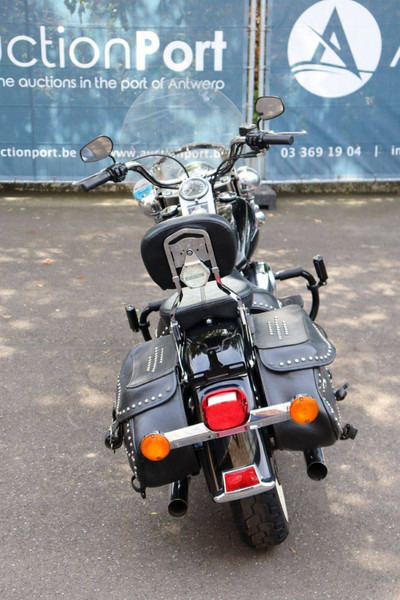 Harley-Davidson Heritage Softail Classic - Мотоцикл: фото 5 Harley-Davidson Heritage Softail Classic - Мотоцикл: фото 5