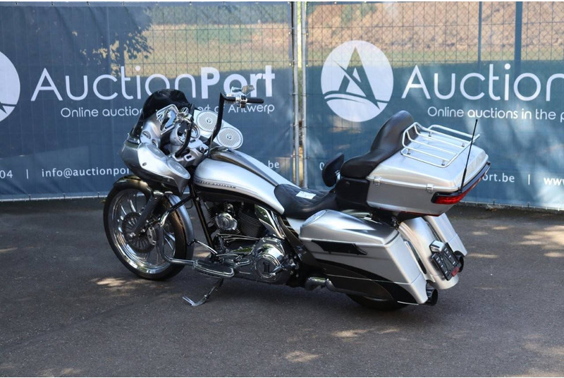 Harley-Davidson Road Glide CVO - Мотоцикл: фото 3 Harley-Davidson Road Glide CVO - Мотоцикл: фото 3