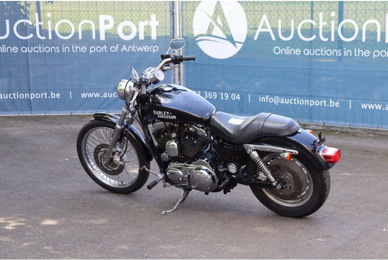 Harley-Davidson Sporster XL1200 Custom - Мотоцикл: фото 3 Harley-Davidson Sporster XL1200 Custom - Мотоцикл: фото 3
