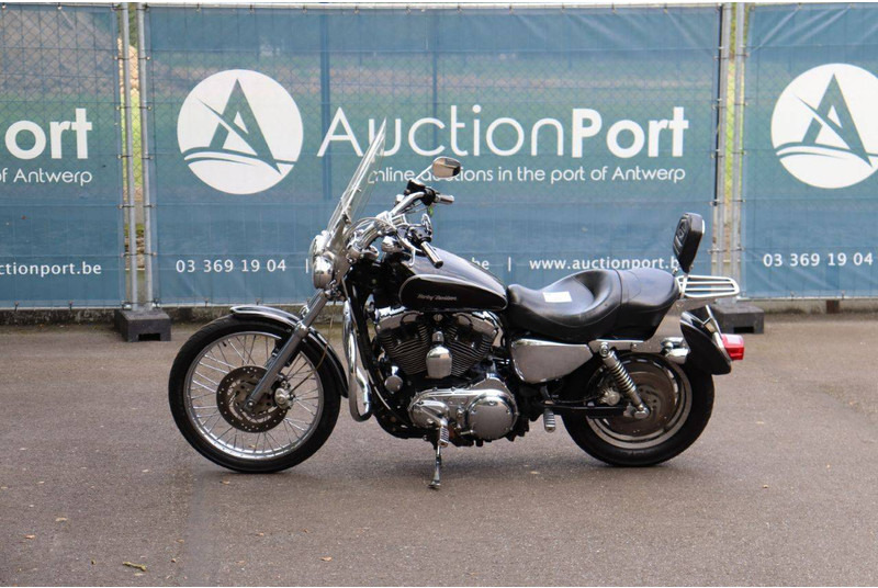 Harley-Davidson Sportster XL1200 Custom - Мотоцикл: фото 1 Harley-Davidson Sportster XL1200 Custom - Мотоцикл: фото 1