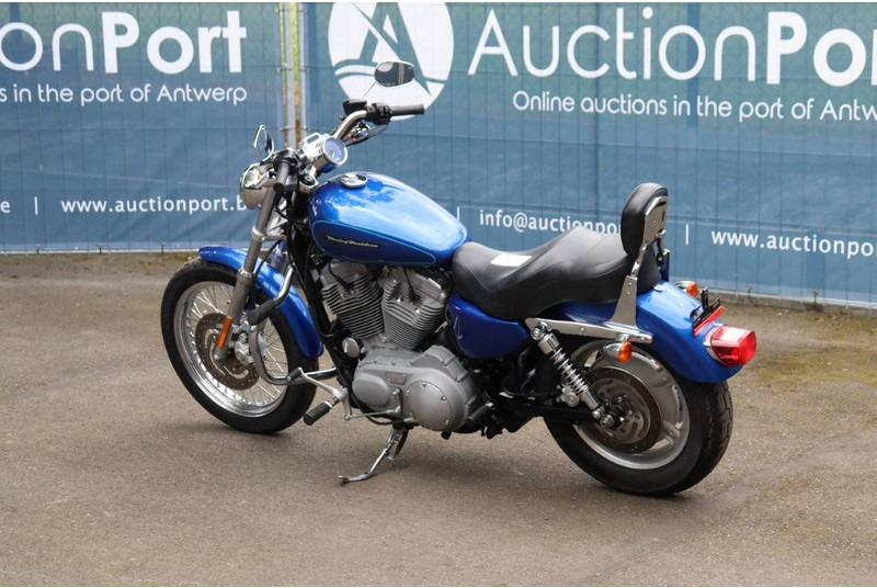 Harley-Davidson Sportster XL883 - Мотоцикл: фото 3 Harley-Davidson Sportster XL883 - Мотоцикл: фото 3
