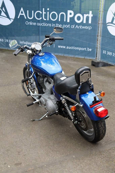 Harley-Davidson Sportster XL883 - Мотоцикл: фото 4 Harley-Davidson Sportster XL883 - Мотоцикл: фото 4