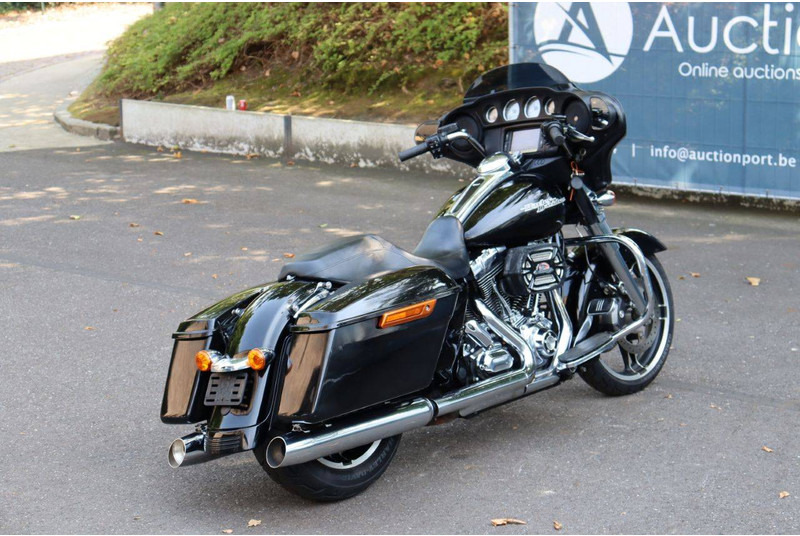 Мотоцикл Harley-Davidson Street Glide: фото 6 Мотоцикл Harley-Davidson Street Glide: фото 6
