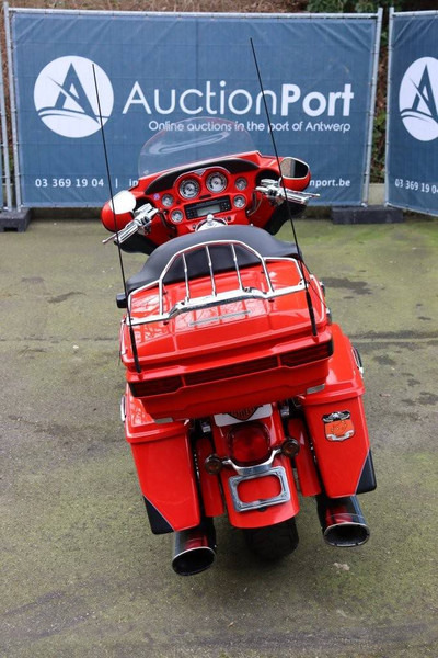 Harley-Davidson Ultra Classic CVO - Мотоцикл: фото 5 Harley-Davidson Ultra Classic CVO - Мотоцикл: фото 5