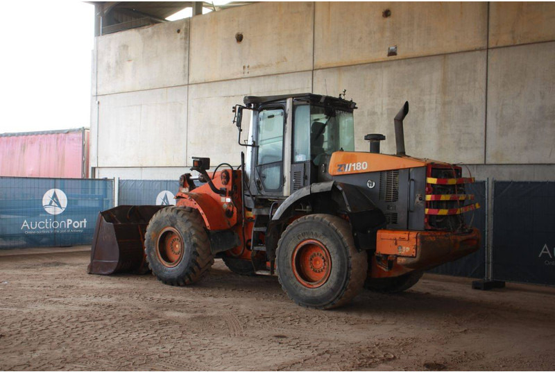 Hitachi ZW180 - Колёсный погрузчик: фото 3 Hitachi ZW180 - Колёсный погрузчик: фото 3