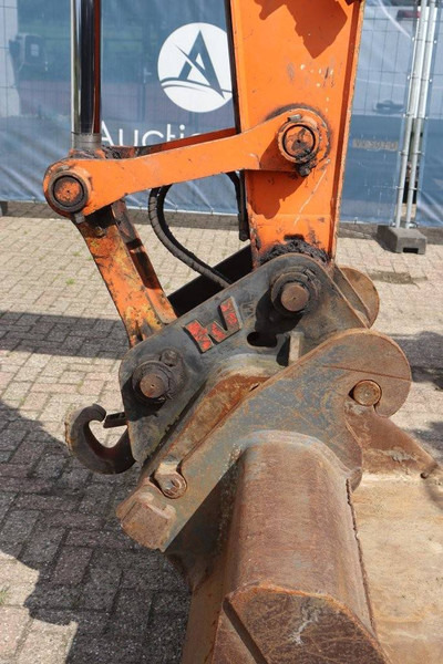 Колёсный экскаватор Hitachi ZX140W-3: фото 16