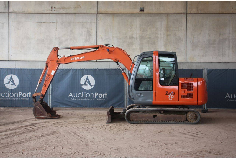 Hitachi Zaxis 70LC - Гусеничный экскаватор: фото 2 Hitachi Zaxis 70LC - Гусеничный экскаватор: фото 2