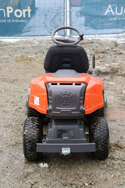 Husqvarna R216AWD - Газонокосилка: фото 5 Husqvarna R216AWD - Газонокосилка: фото 5