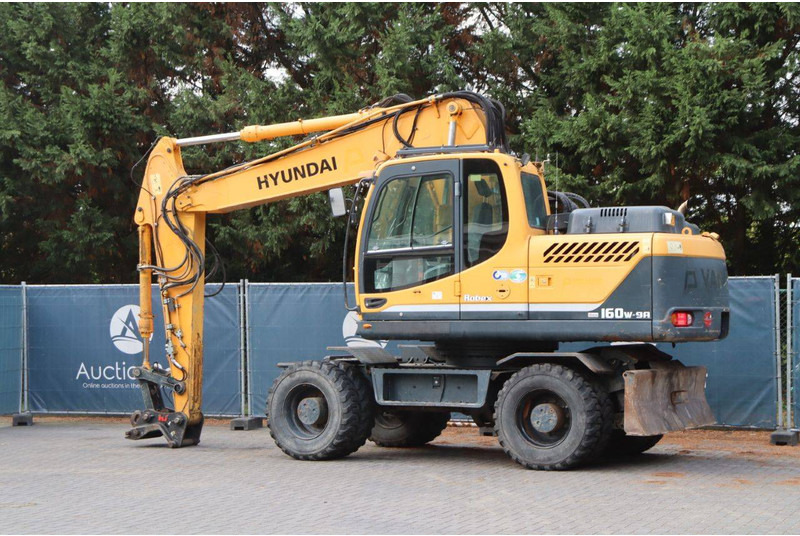 Hyundai R160W-9A - Колёсный экскаватор: фото 3 Hyundai R160W-9A - Колёсный экскаватор: фото 3