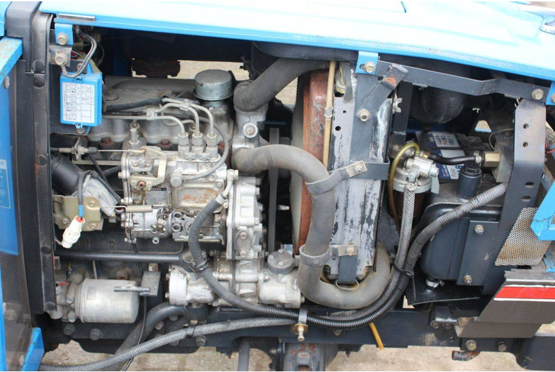 Трактор Iseki Landleader 247: фото 12 Трактор Iseki Landleader 247: фото 12