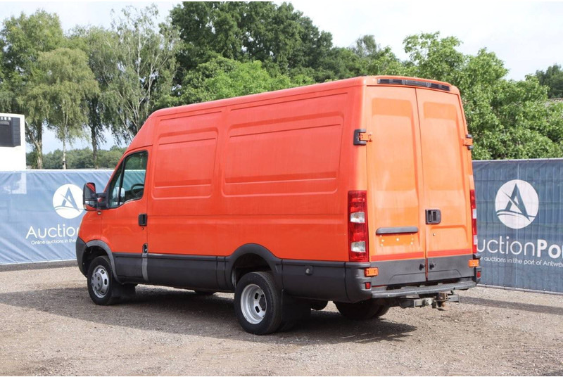 Iveco Daily 35J12B43A - Цельнометаллический фургон: фото 4 Iveco Daily 35J12B43A - Цельнометаллический фургон: фото 4
