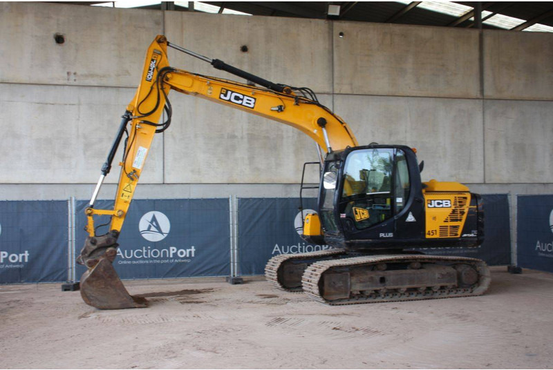 JCB JS130LC - Гусеничный экскаватор: фото 1 JCB JS130LC - Гусеничный экскаватор: фото 1