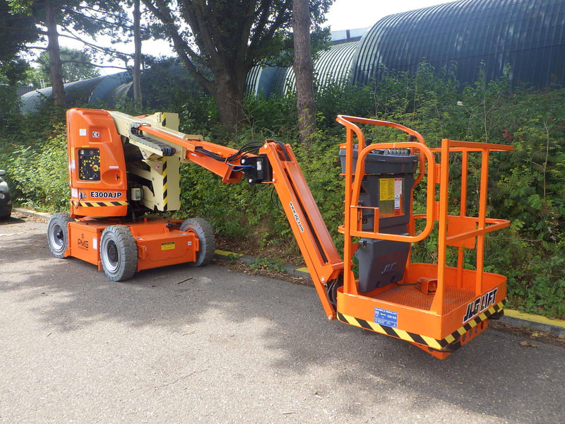 JLG E300AJP - Телескопический подъемник: фото 3 JLG E300AJP - Телескопический подъемник: фото 3