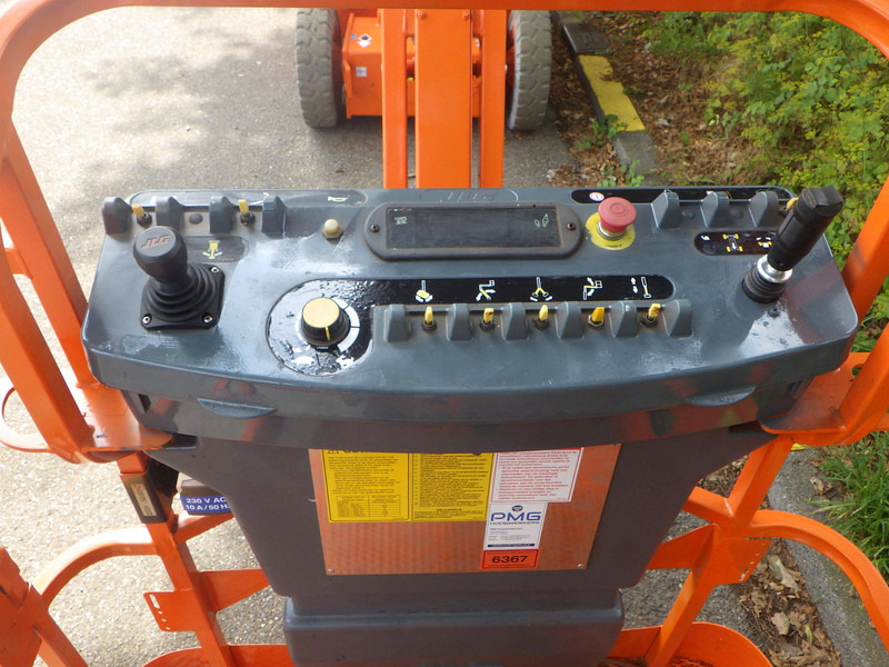 JLG E300AJP - Телескопический подъемник: фото 4 JLG E300AJP - Телескопический подъемник: фото 4