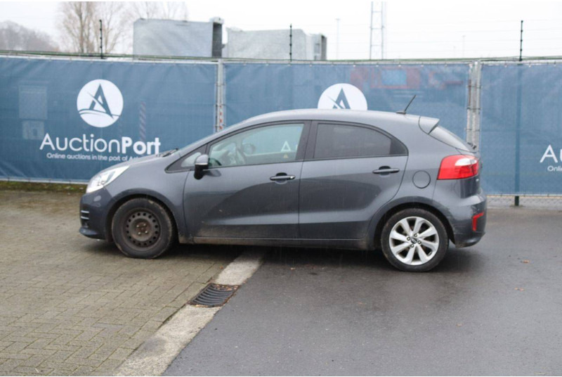 Kia Rio - Седан: фото 3 Kia Rio - Седан: фото 3