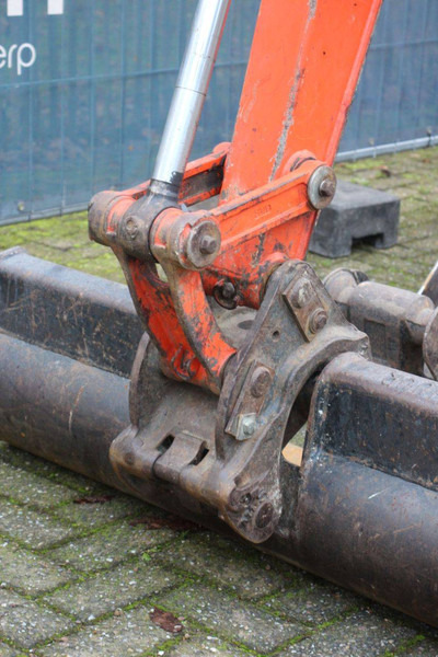 Гусеничный экскаватор Kubota U27-4: фото 17 Гусеничный экскаватор Kubota U27-4: фото 17