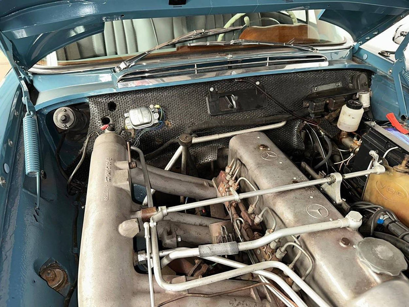 Mercedes-Benz 220 SE coupe Automatic - Седан: фото 5 Mercedes-Benz 220 SE coupe Automatic - Седан: фото 5