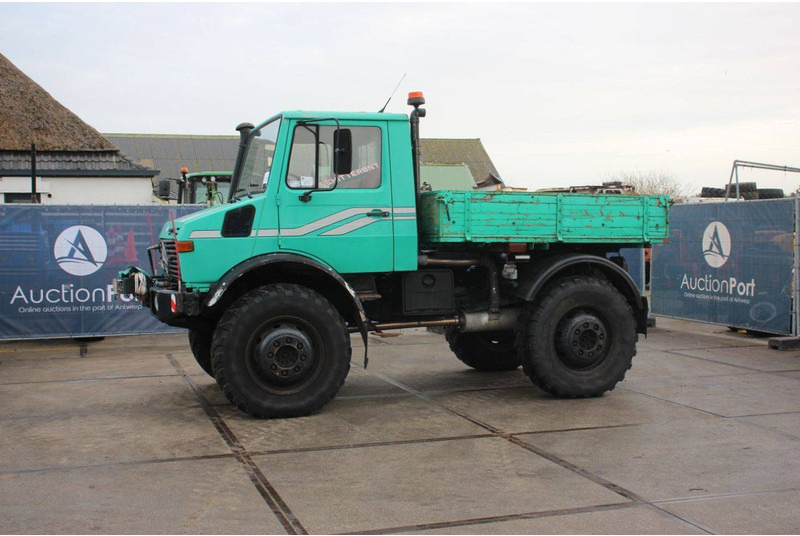 Mercedes-Benz Unimog 1300 - Грузовик бортовой/ Платформа: фото 1 Mercedes-Benz Unimog 1300 - Грузовик бортовой/ Платформа: фото 1