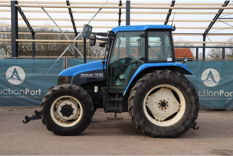 New Holland TS100 - Трактор: фото 2 New Holland TS100 - Трактор: фото 2
