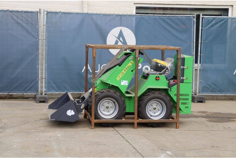 Nycheki SK-K105 - Колёсный погрузчик: фото 1 Nycheki SK-K105 - Колёсный погрузчик: фото 1