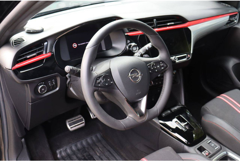 Седан Opel Corsa: фото 19