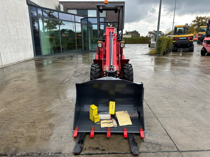 Plus Power HQ180T - Колёсный погрузчик: фото 3 Plus Power HQ180T - Колёсный погрузчик: фото 3