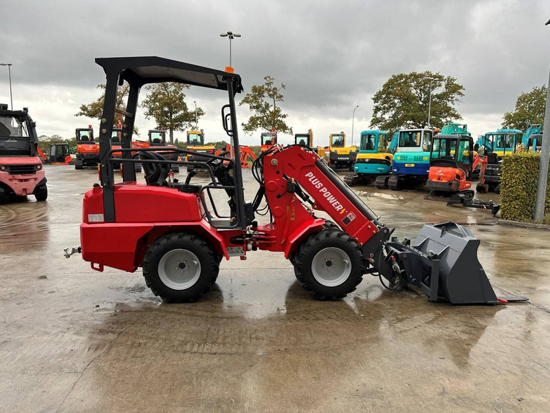 Plus Power HQ180T - Колёсный погрузчик: фото 5 Plus Power HQ180T - Колёсный погрузчик: фото 5