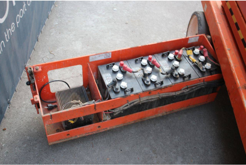 Ножничный подъемник Skyjack SJ4632: фото 19